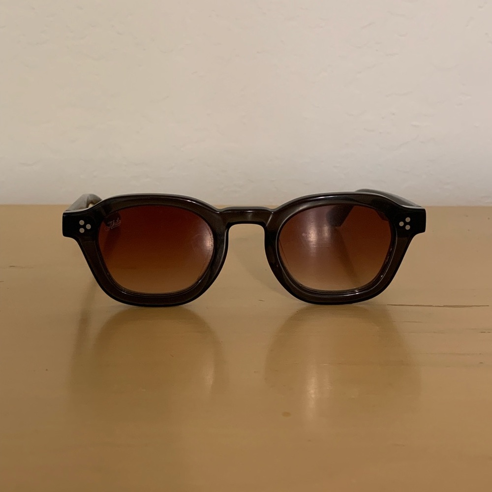AKILA  Logos Sunglasses